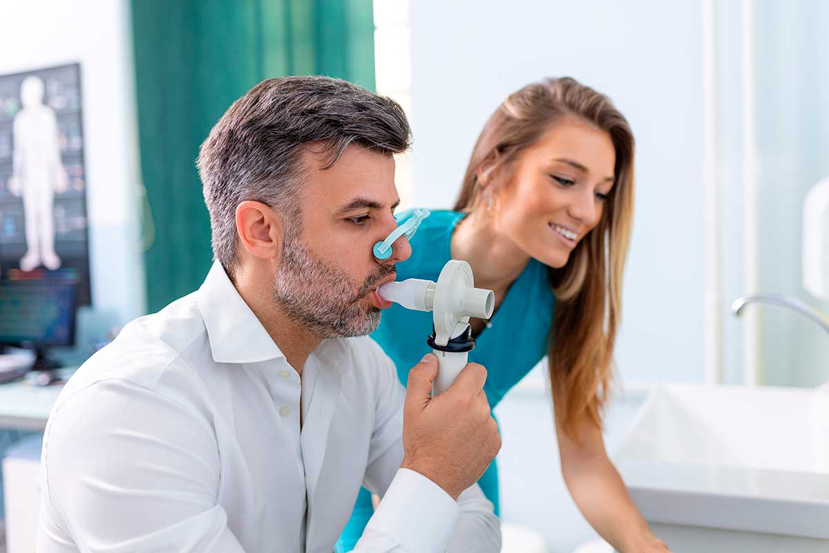 Pulmonologist
